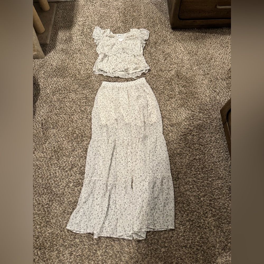 MATCHING SET: Floral White Pants w/ Top